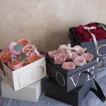 Wholesale Luxury Gifts Really Last Preserved Roses in square Gift Box for Corporate Promotional Business Gifts Set - Image 3