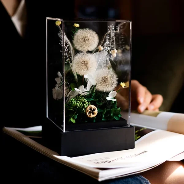 Wholesale Wedding Favor Boxes Mother's Day Gifts.flower Glass Dome. Preserved Dandelion in Glass for Valentine's Day Gifts